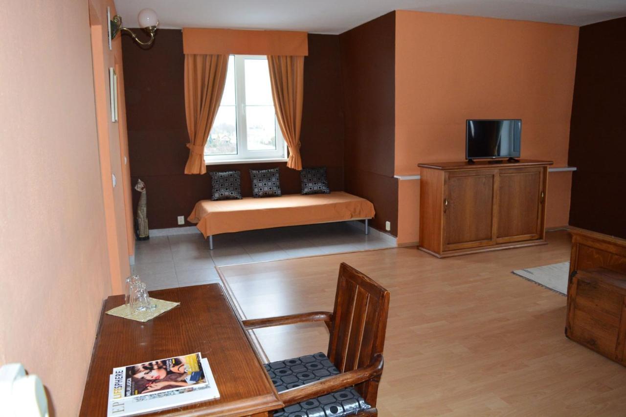 Hotel AGATKA Bratislava Chorvatsky Grob Exteriör bild